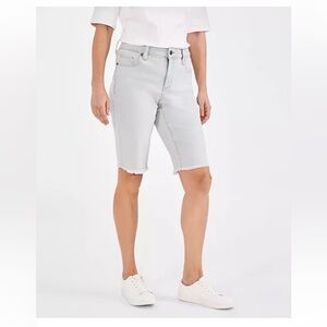 2 Pairs of Style & Company Bermuda shorts 16W